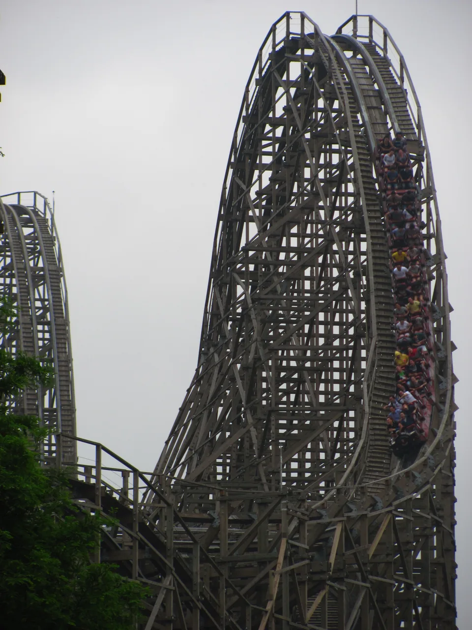 The T Express wooden coaster plunging down its steep drop at Everland