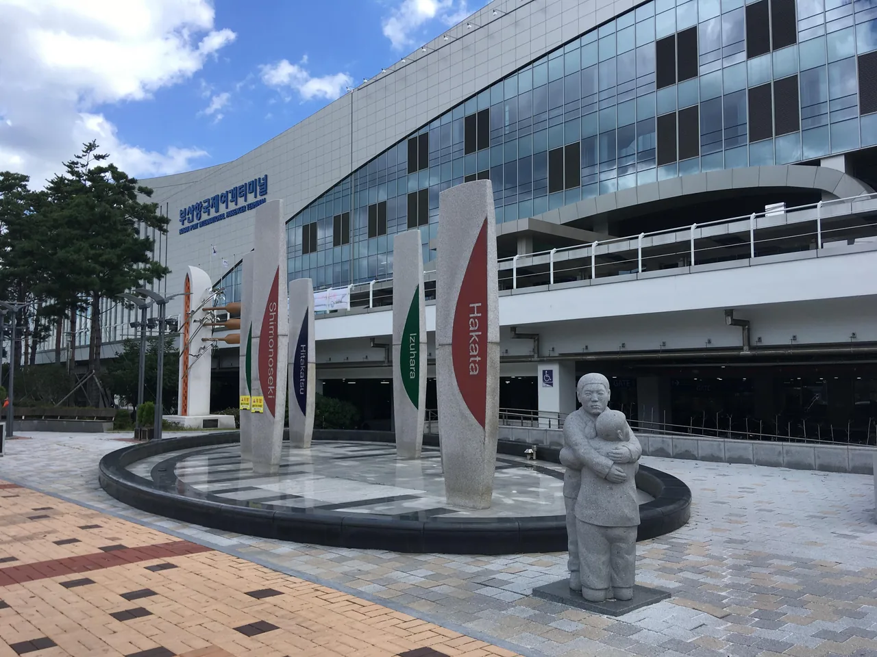 前往日本渡輪的出發地、釜山港國際客運站建築 前往日本渡輪的出發地、釜山港國際客運站建築