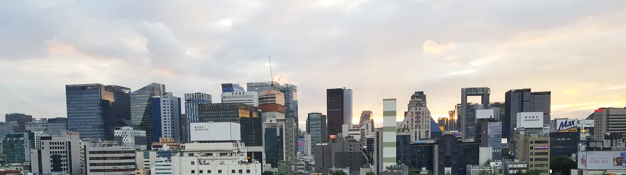 The Seoul city skyline, where most Korea itineraries begin
