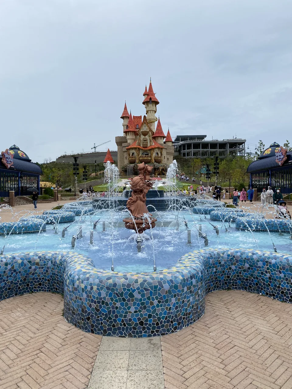 The Lory Castle and fountain at Lotte World Adventure Busan