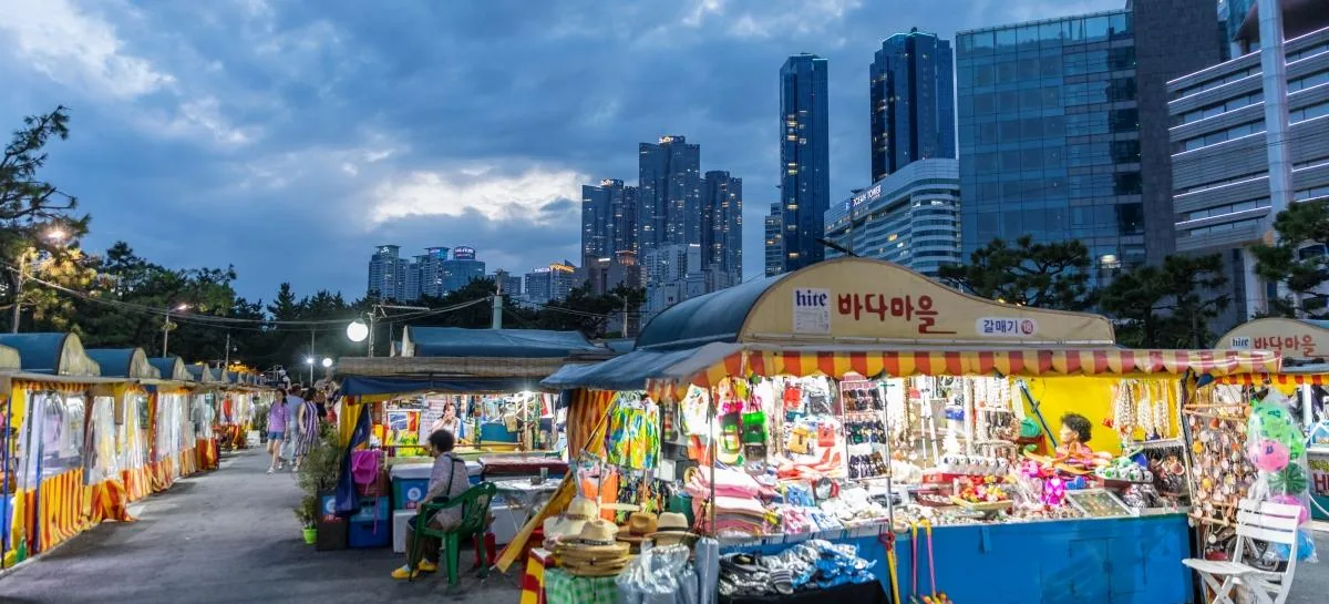 부산 포장마차의 소주·맥주와 한국 안주