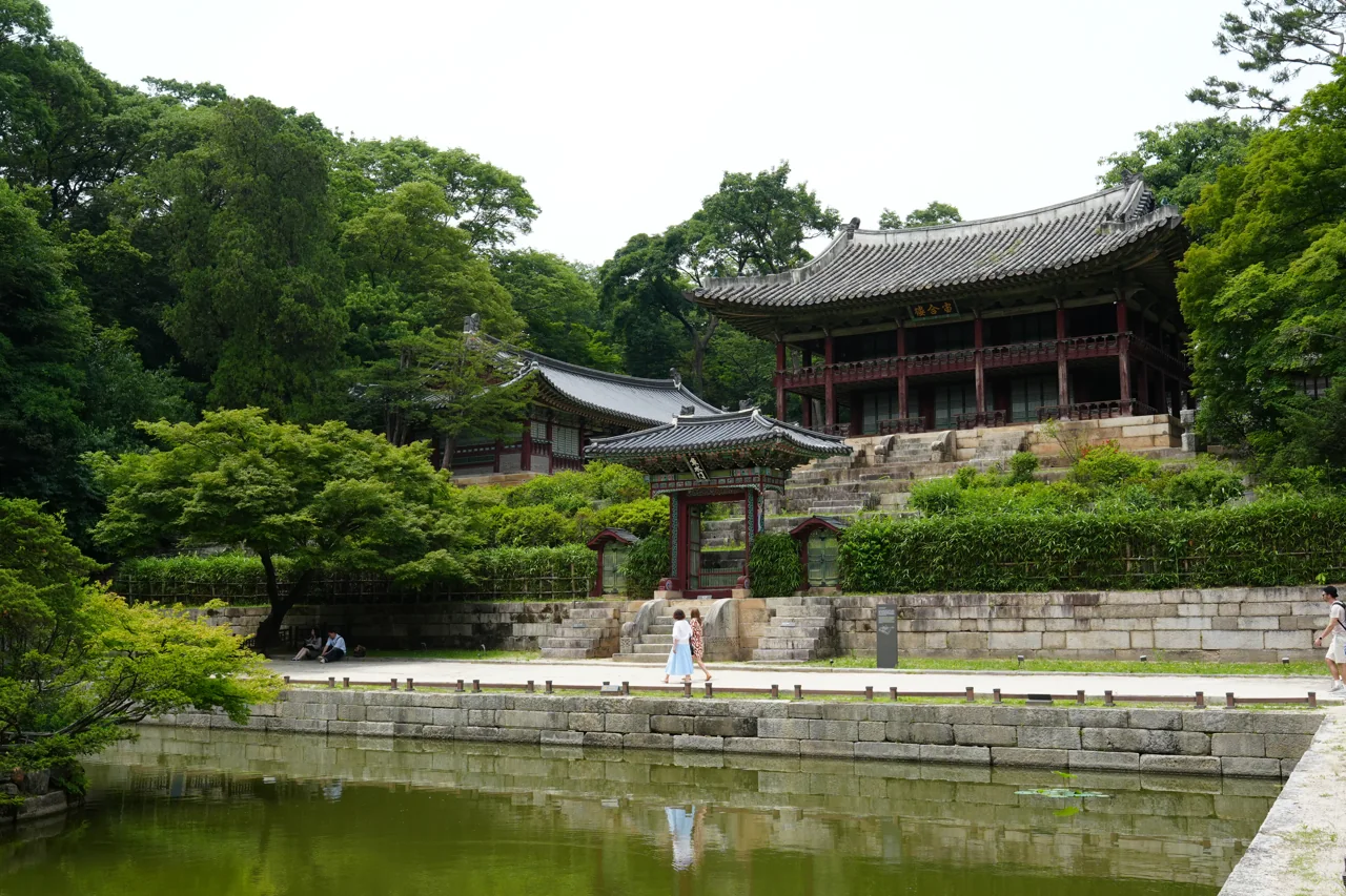 Buyongji pond and Juhamnu pavilion in the Changdeokgung rear garden