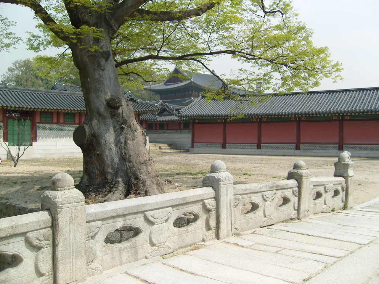 Geumcheongyo, the stone bridge just inside Donhwamun