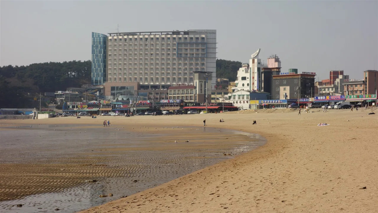 Eurwangni Beach with the tide far out