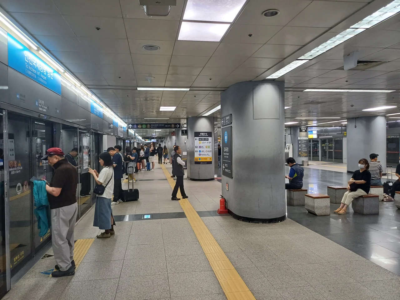 The AREX platform at Gimpo Airport station, signed for Incheon International Airport