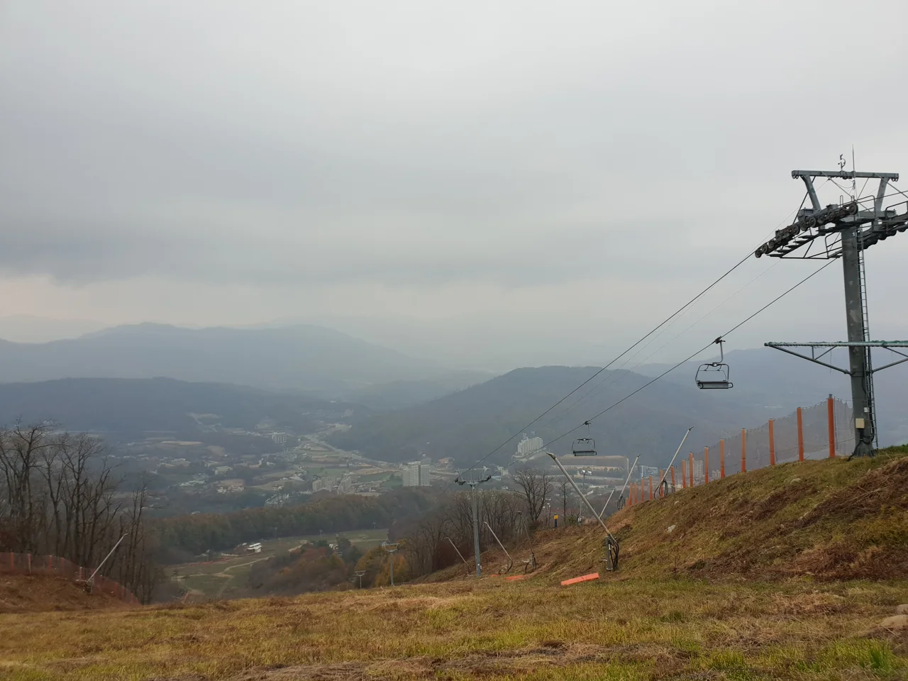 A chairlift at Phoenix Park in Pyeongchang