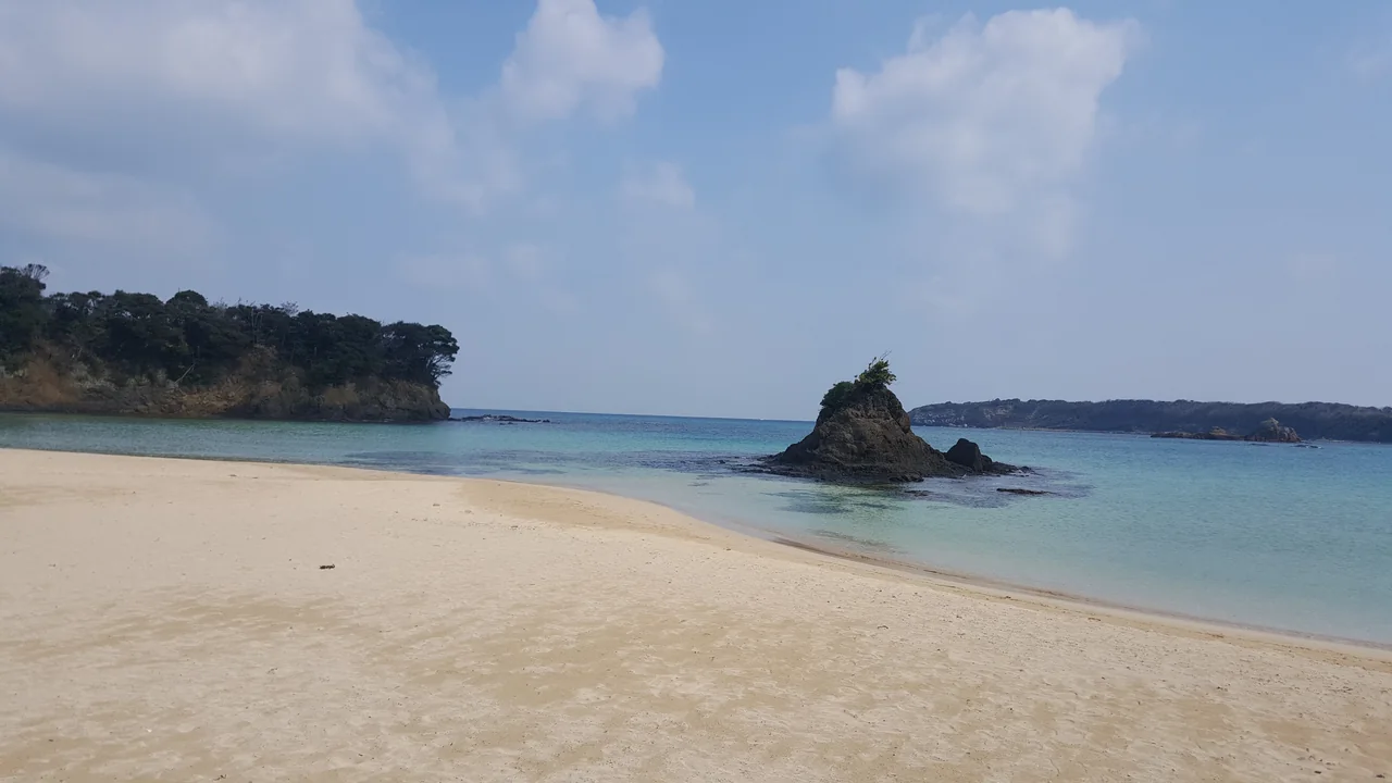 對馬島北部三宇田海水浴場的沙灘與海