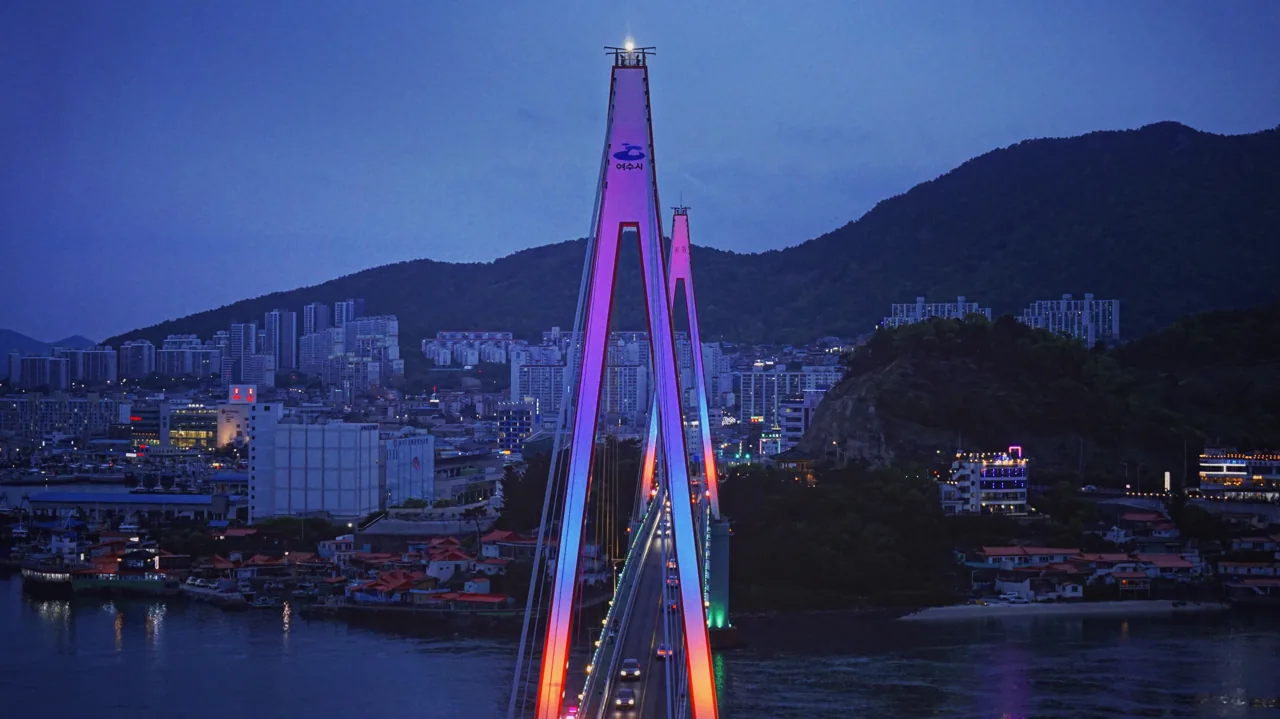 Dolsan Bridge linking central Yeosu to Dolsando island