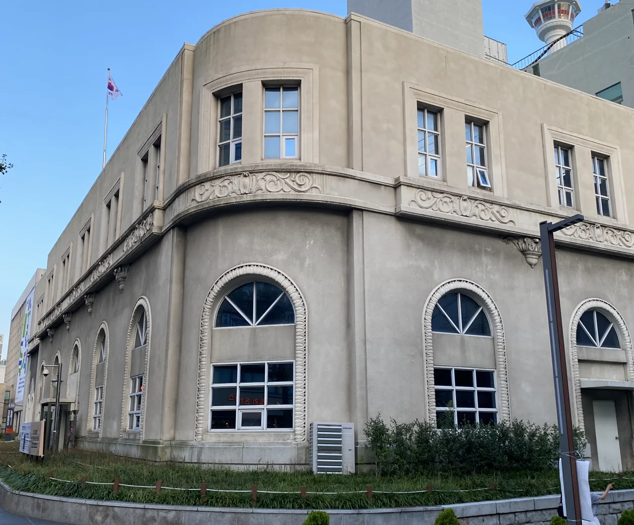 El antiguo edificio de la Compañía de Desarrollo Oriental, hoy anexo del Museo de Historia Moderna de Busan