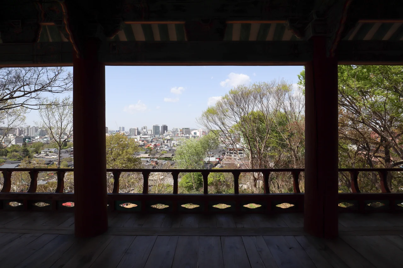 梧木台の東屋から見た全州の市街